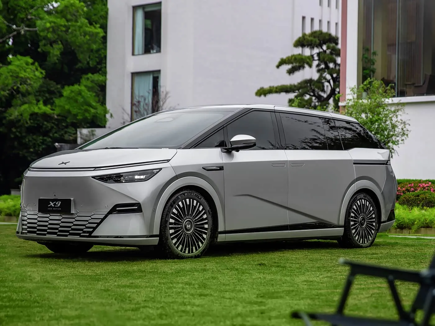 Xpeng X9 Range ndende MPV SUV Yera Amashanyarazi Yakozwe Imodoka Imyitozo ngororamubiri nshya
