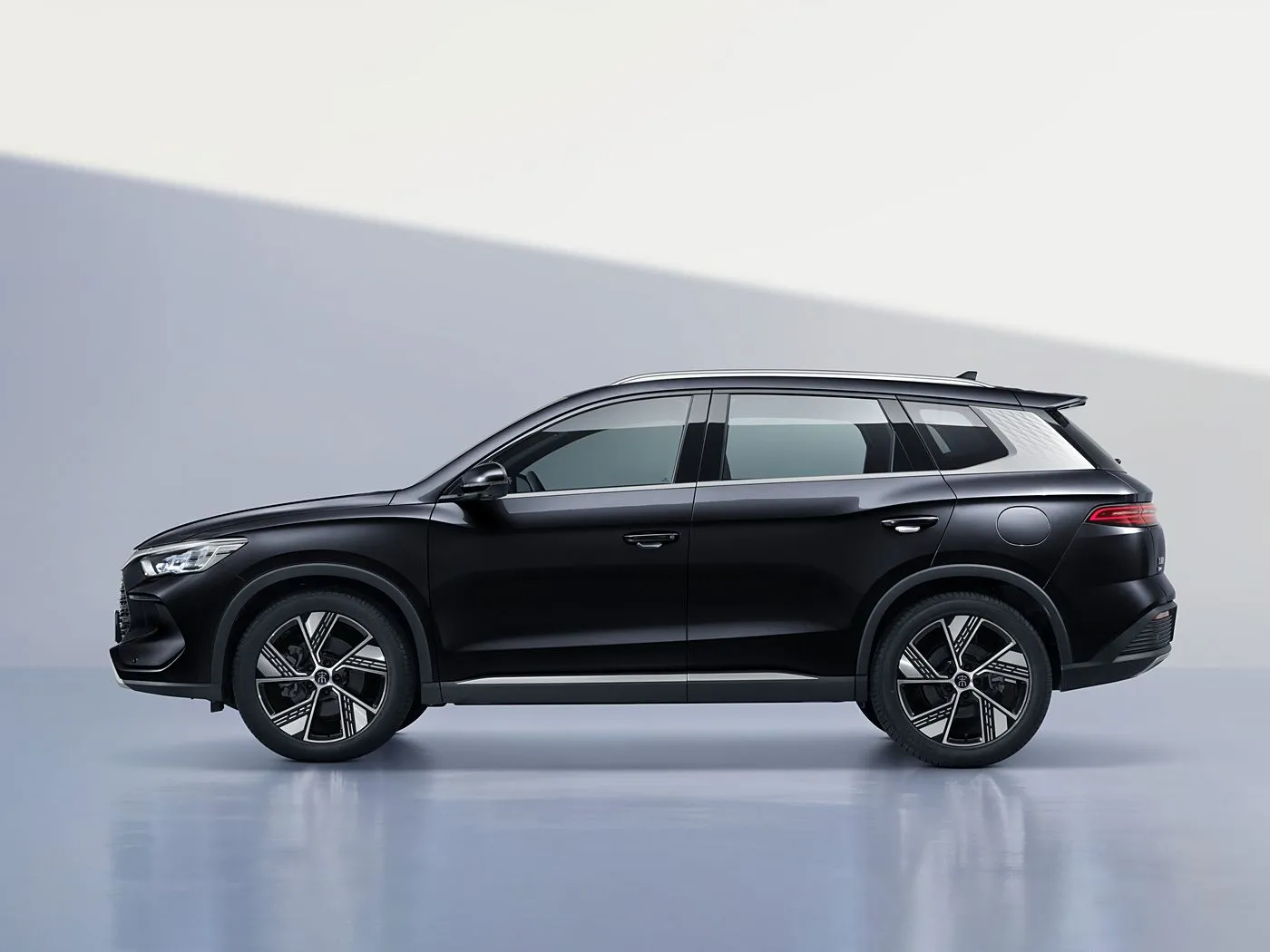 Indirimbo ya Byd Pro Dm-I compact Phev SUV hamwe ningendo ndende