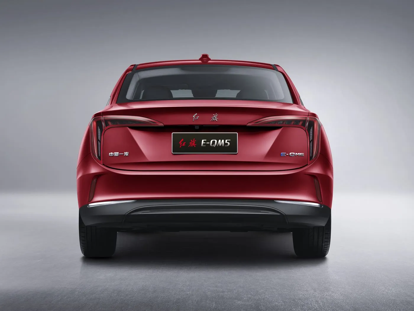 Hongqi e-qm5 Spacious Ev Sedan Imodoka ndende