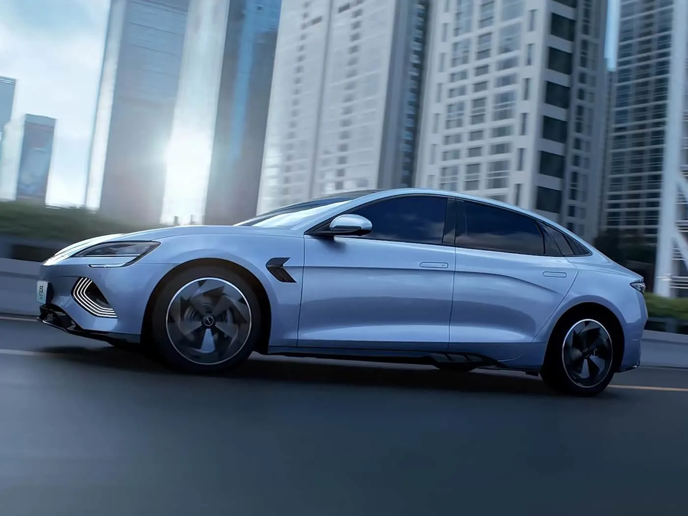 Byd Ikidodo c'amashanyarazi Sedan 600 AWD Hybrid Iterambere Ikoranabuhanga rya Premium Amashanyarazi maremare
