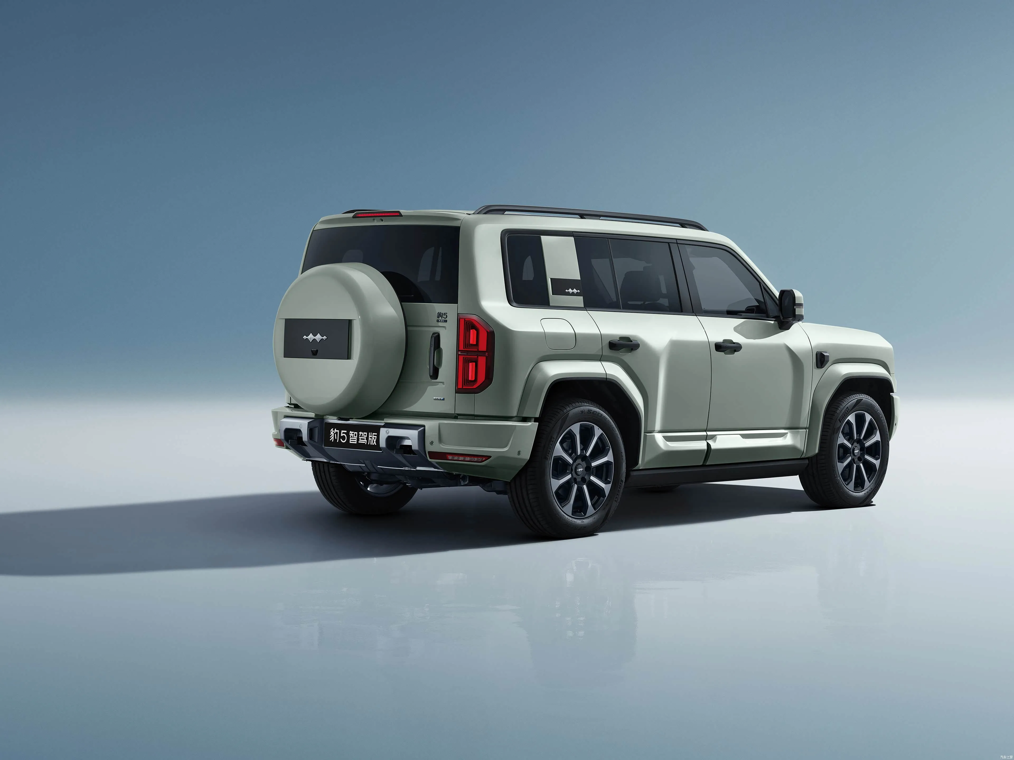 Premium Byd Leopard 5 Hybrid Phev Off-Umuhanda Suv W / 15.6 Mugaragaza 4x4 Drive 4WD 83l Tank