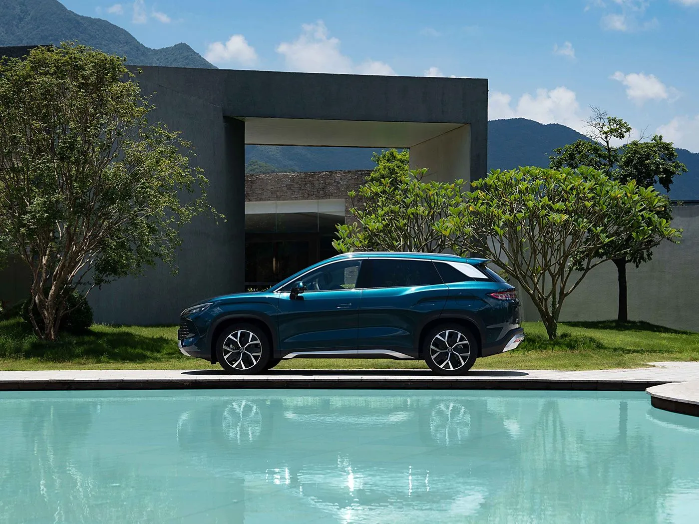 Byd Indirimbo l DM-I Compact Phev SUV Hav Range, Umuvuduko Mukuru Wihuta Ibinyabiziga Ibinyabiziga 2.0 Byashyushye 360 ° Kamera ya Panoramic