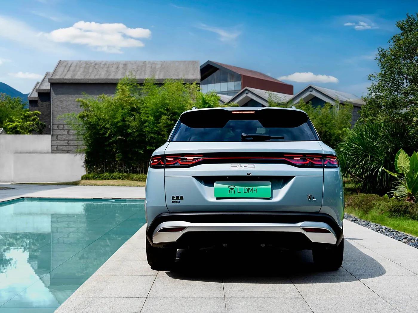 Byd Indirimbo l DM-I Compact Phev SUV Hav Range, Umuvuduko Mukuru Wihuta Ibinyabiziga Ibinyabiziga 2.0 Byashyushye 360 ° Kamera ya Panoramic