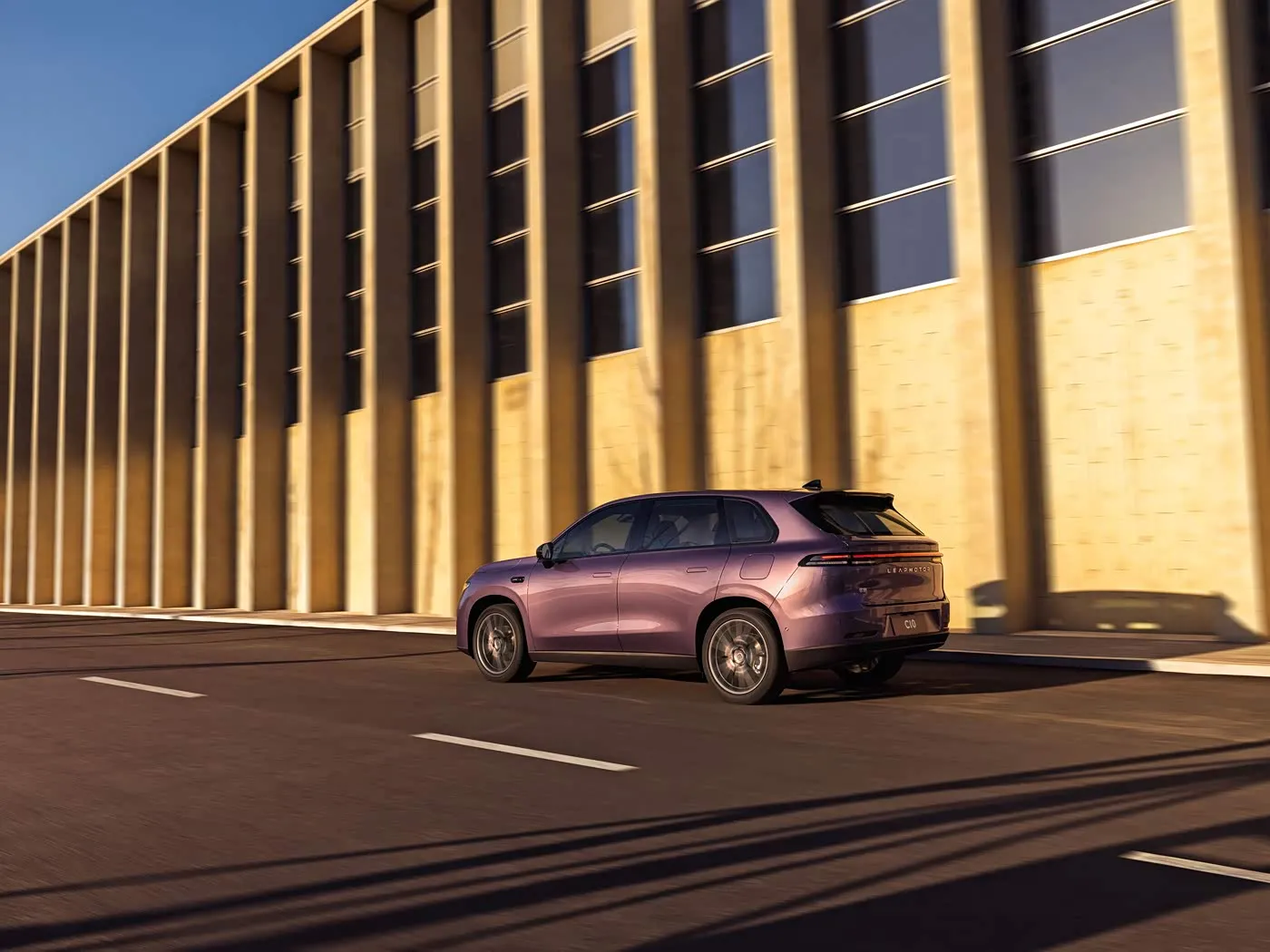Leapmotor c10 hybrid yihuta-yihuta 4wd Amashanyarazi SUV 170km Urutonde rwibinyabiziga bishya byingufu mubushinwa