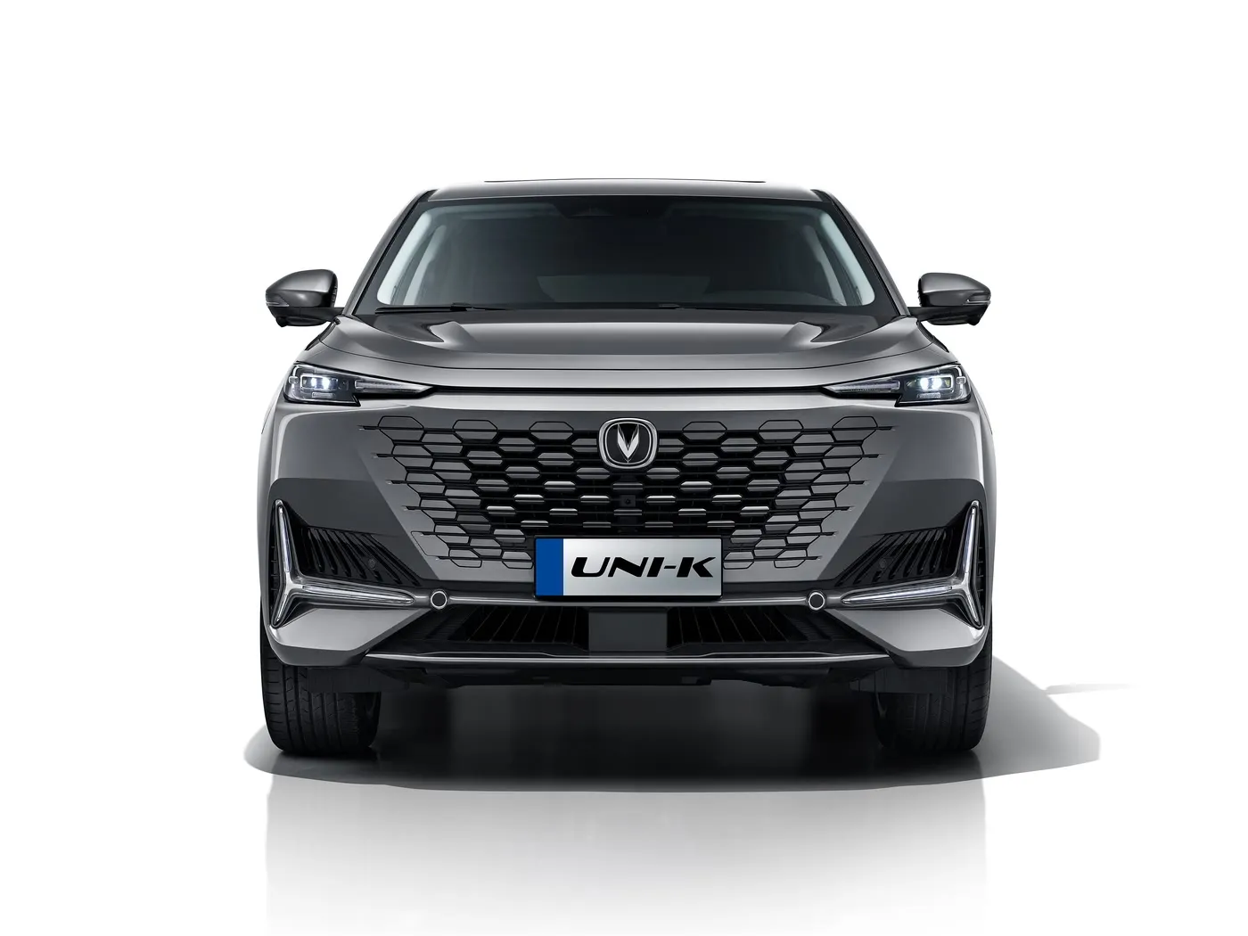 Byd E2 Amashanyarazi Ev Sedan SUV Hatchback Ibumoso Ibumoso hamwe na Bateri ya Lithium modoka nshya yingufu zubushinwa