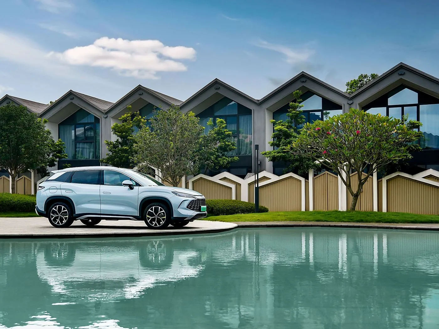 Byd Indirimbo l DM-I Compact Phev SUV Hav Range, Umuvuduko Mukuru Wihuta Ibinyabiziga Ibinyabiziga 2.0 Byashyushye 360 ° Kamera ya Panoramic