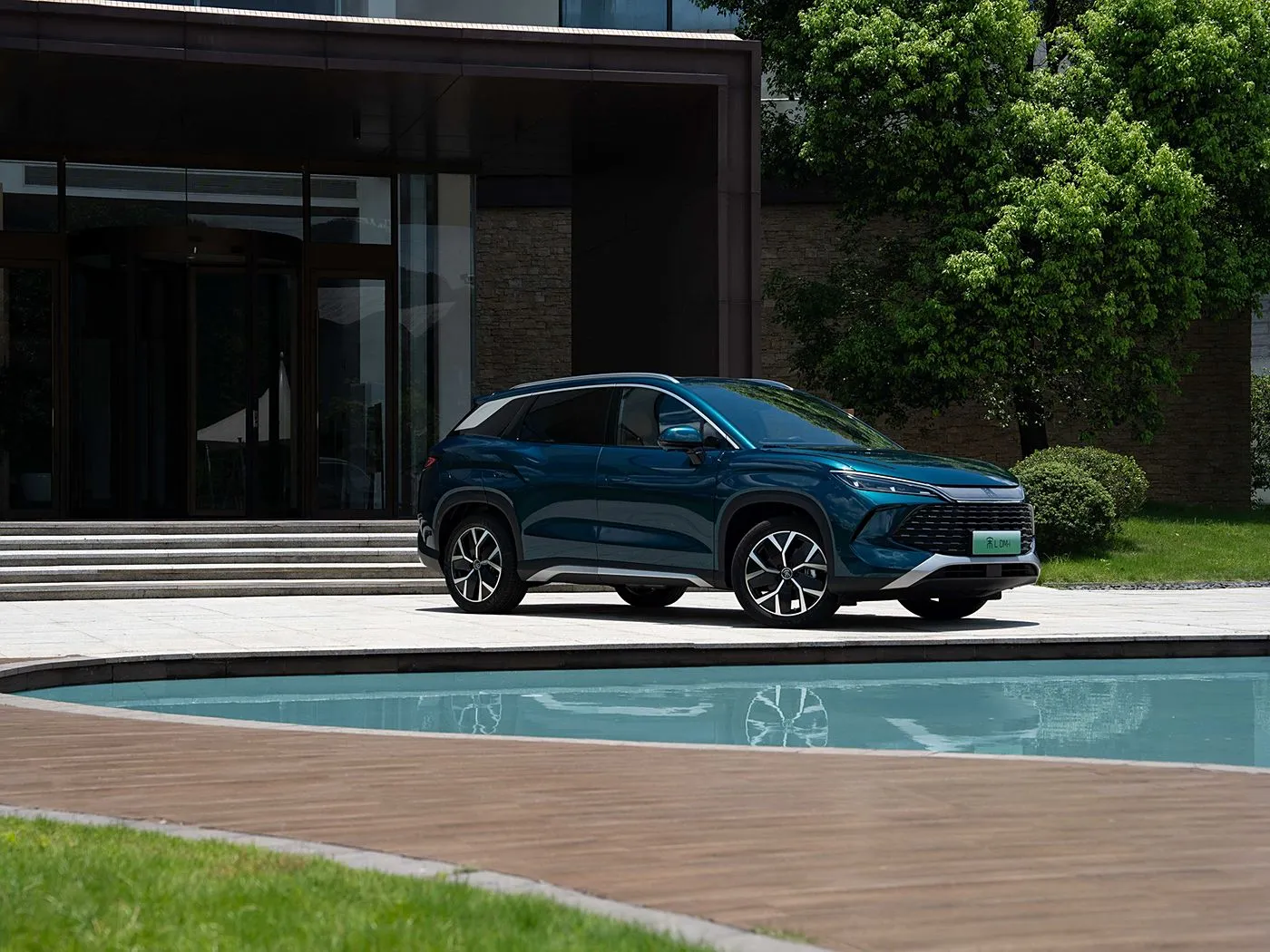 Byd Indirimbo l DM-I Compact Phev SUV Hav Range, Umuvuduko Mukuru Wihuta Ibinyabiziga Ibinyabiziga 2.0 Byashyushye 360 ° Kamera ya Panoramic