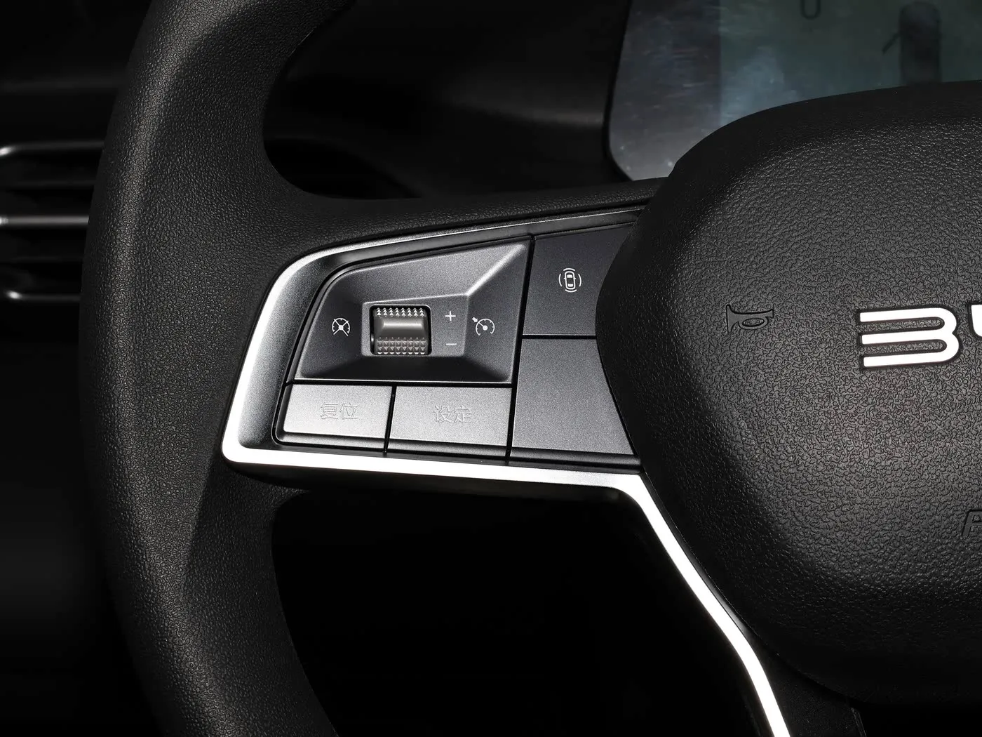 Icyitegererezo gishya Byd E7 EV CAR 150KM / H Hejuru Umuvuduko 136HP 180NM TORQUE 5 Imodoka