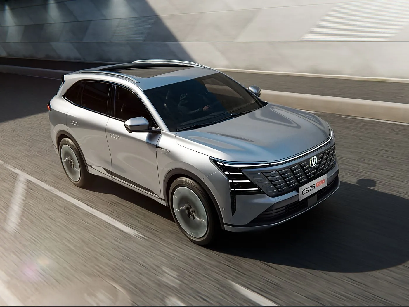 Changan Cs75 wongeyeho 1.5t / 2.0t compact suv hamwe na l2.5 Fasha, 15.6