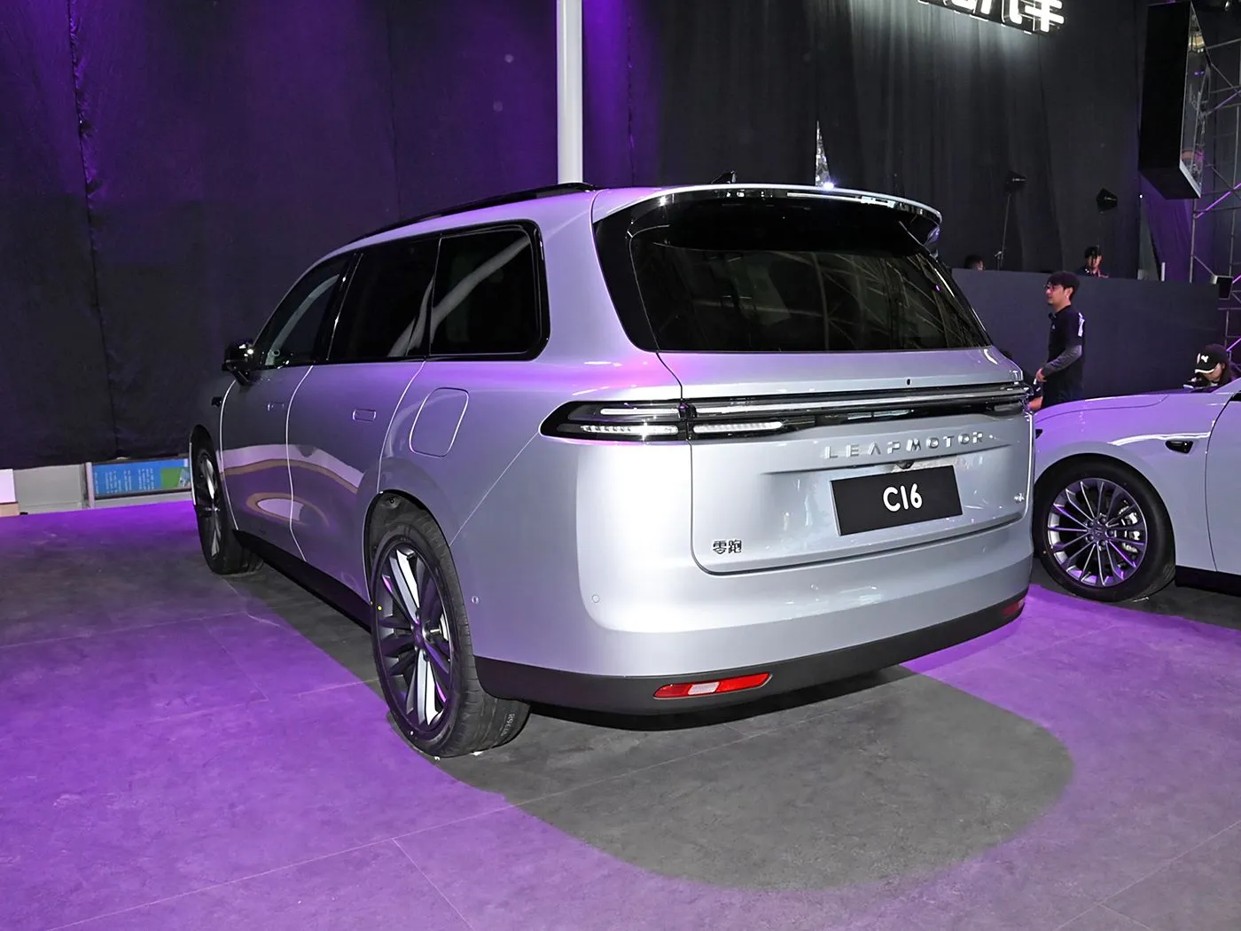 Leapmotor c16 5-Urugi 6-Ikimenyetso Ev SUV 4wd Mode Mode ihagaze neza